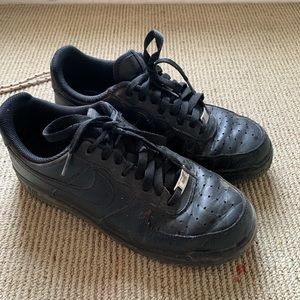 Nike black airforce 1